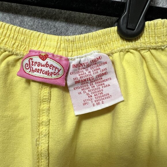 Vintage Y2K Strawberry Shortcake Shorts 18 Months Girls Yellow 2007‎ - Picture 4 of 10